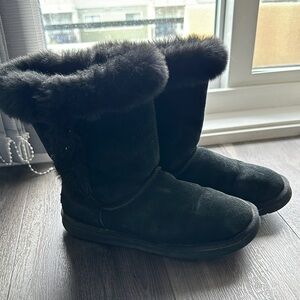 Lamo Cow Suede Boots Women's Black Fur-Lined Boots